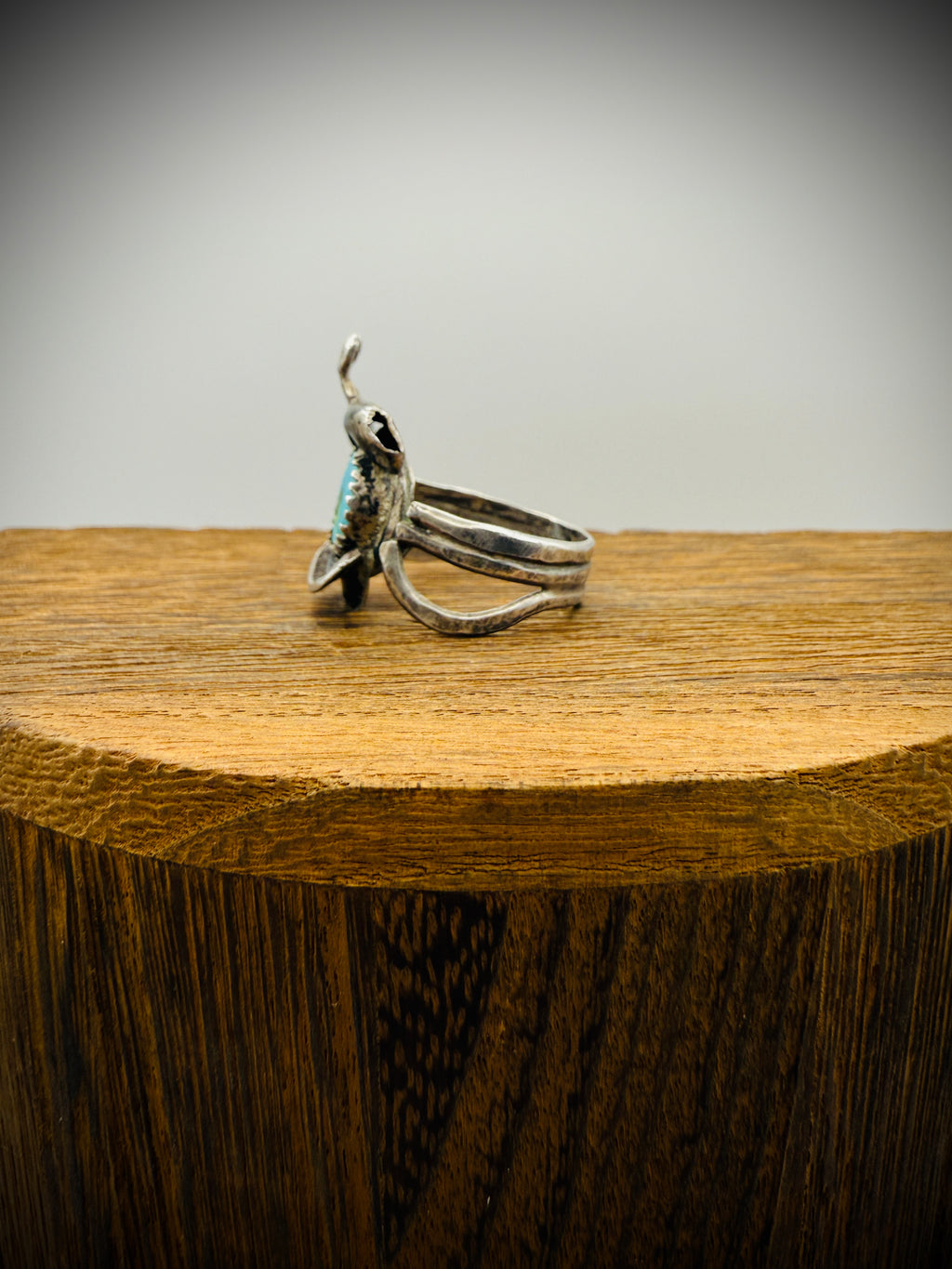 RARE Vintage Navajo Sterling Saddle Ring | Size 10.5 | Natural Turquoise | Artist-Stamped “KEE”