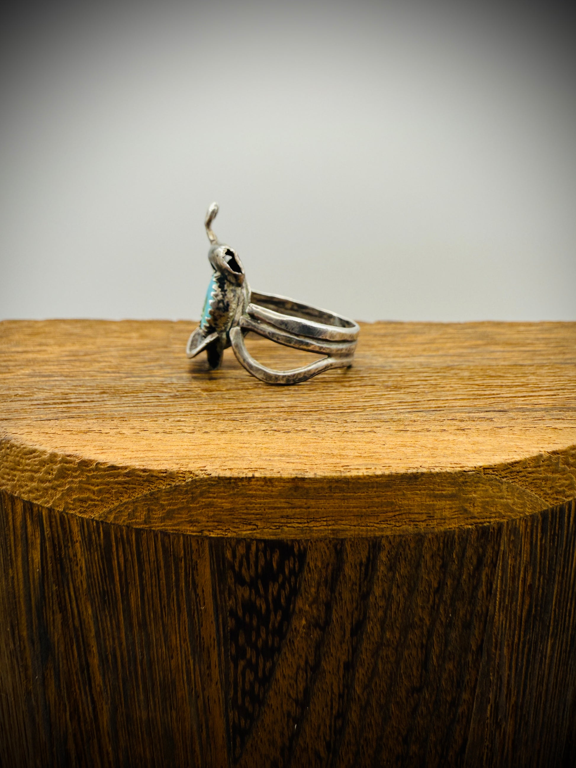 RARE Vintage Navajo Sterling Saddle Ring | Size 10.5 | Natural Turquoise | Artist-Stamped “KEE”