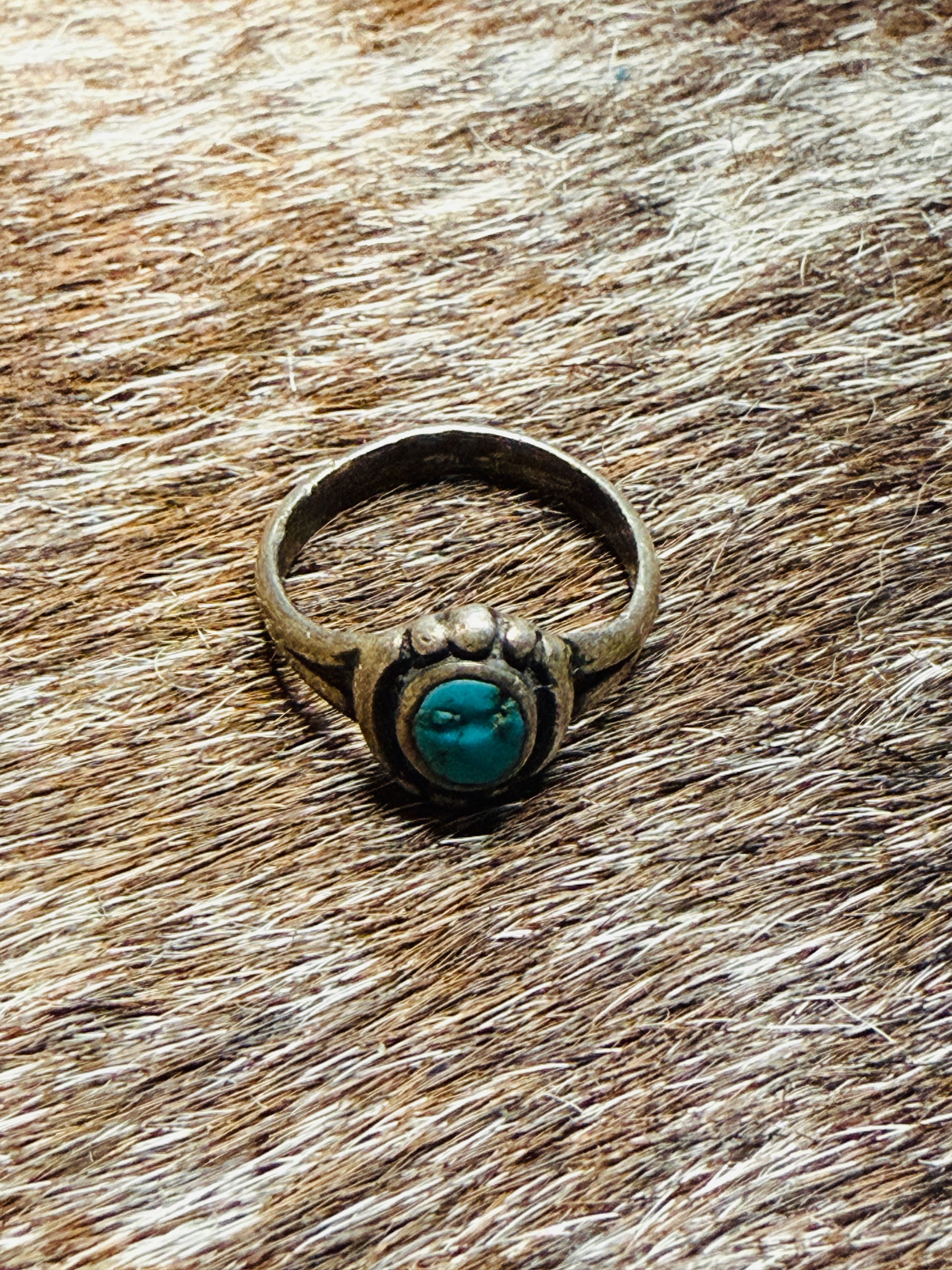 Vintage Sterling Silver Kingman Turquoise Ring – Navajo Style – Size 3.75