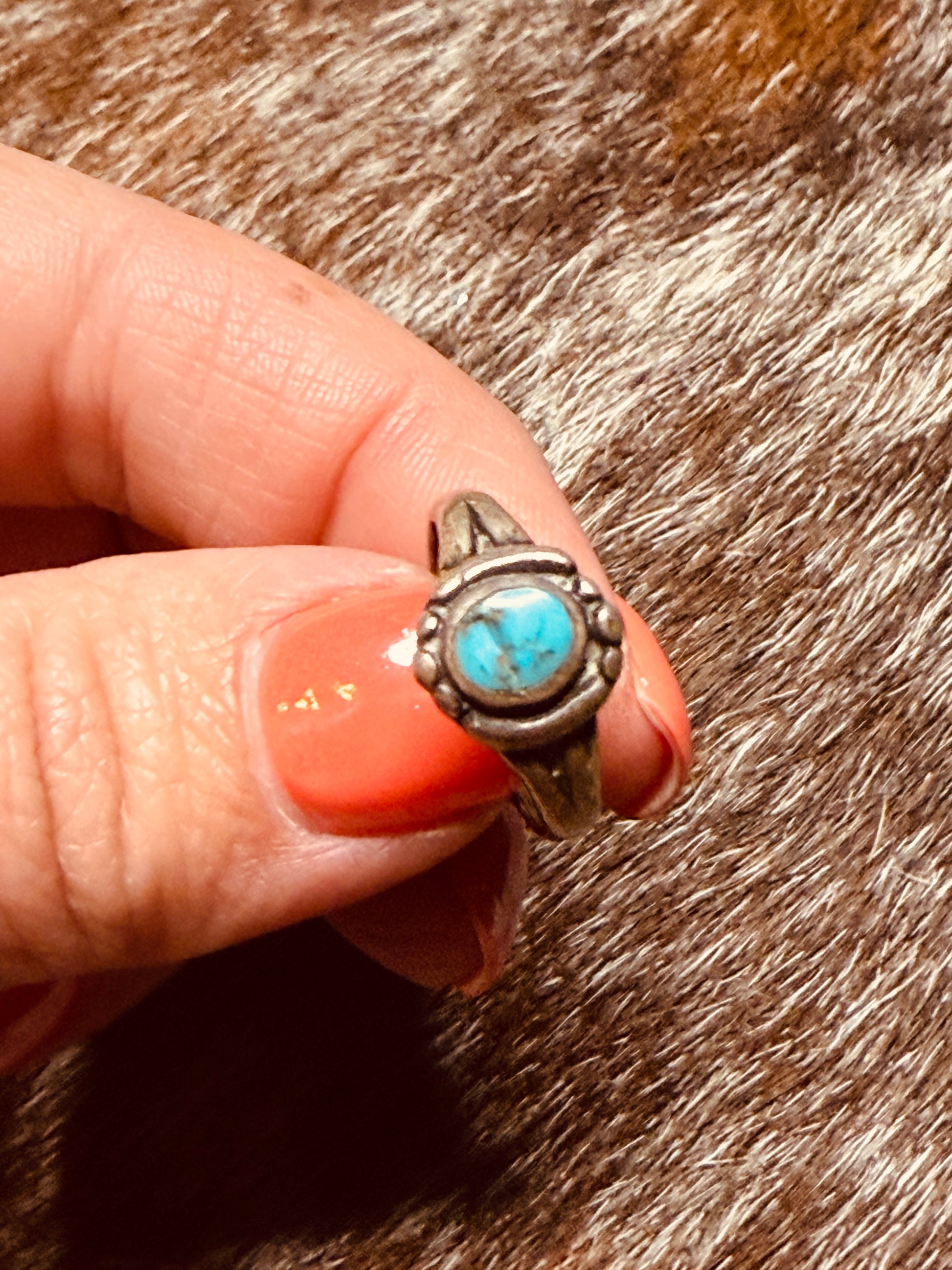 Vintage Sterling Silver Kingman Turquoise Ring – Navajo Style – Size 3.75