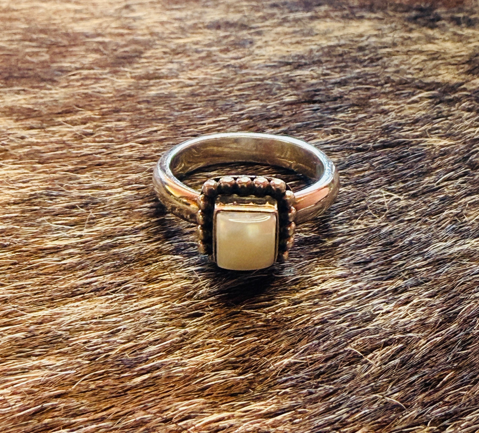 Sterling Silver Silpada Mother of Pearl Ring – Size 7