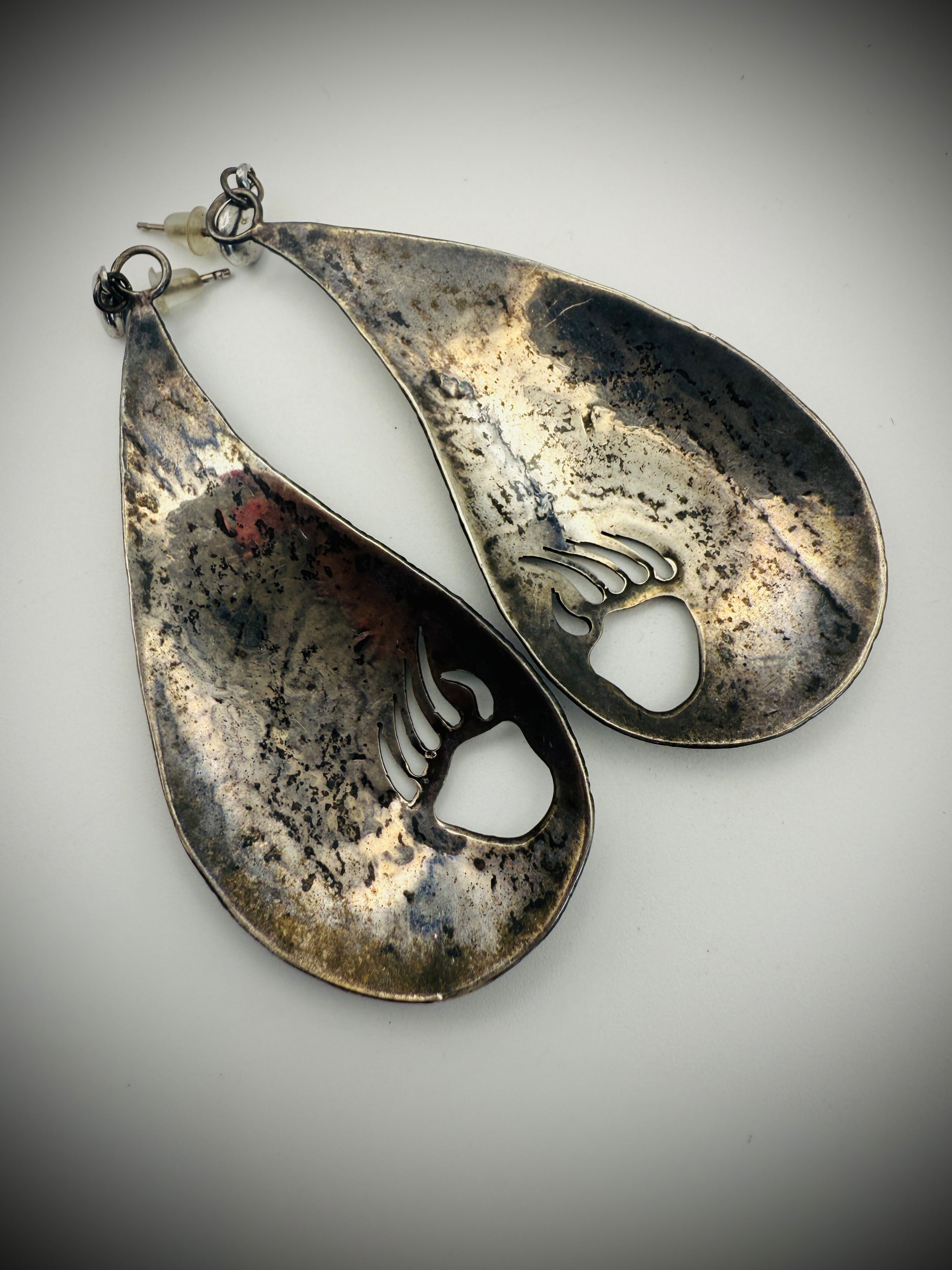 Vintage Sterling Silver Bear Paw Dangle Earrings – Likely Pre-1970s