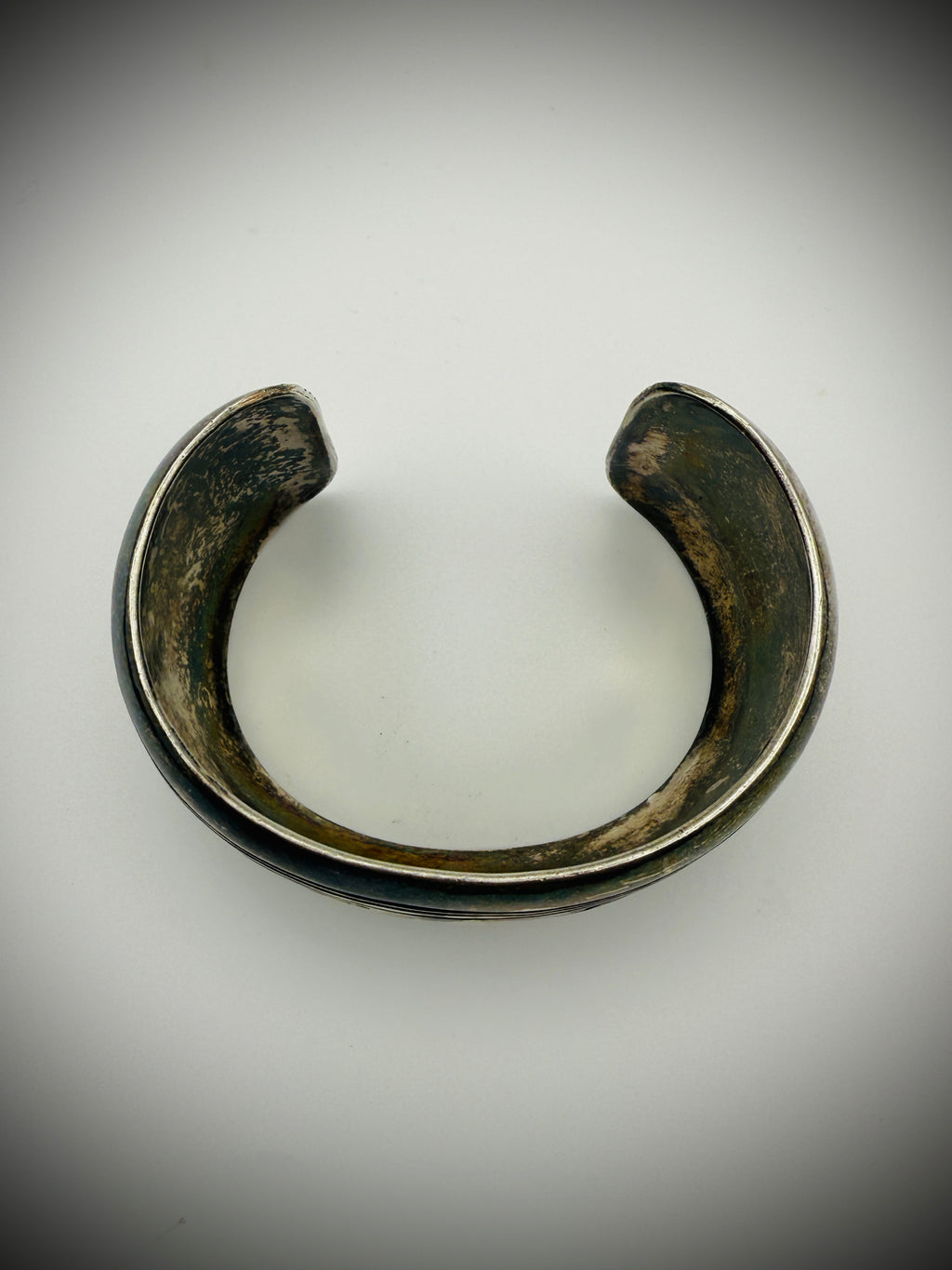 Vintage Navajo Sterling Silver Cuff – Signed Thomas Singer