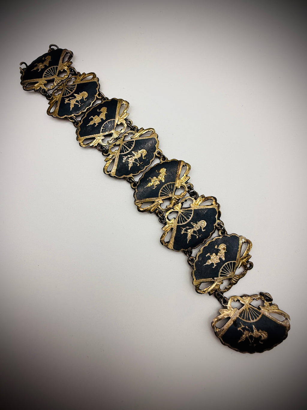 Vintage Siam Niello Lot – Compact, Bracelet (Repair), & 2 Brooches