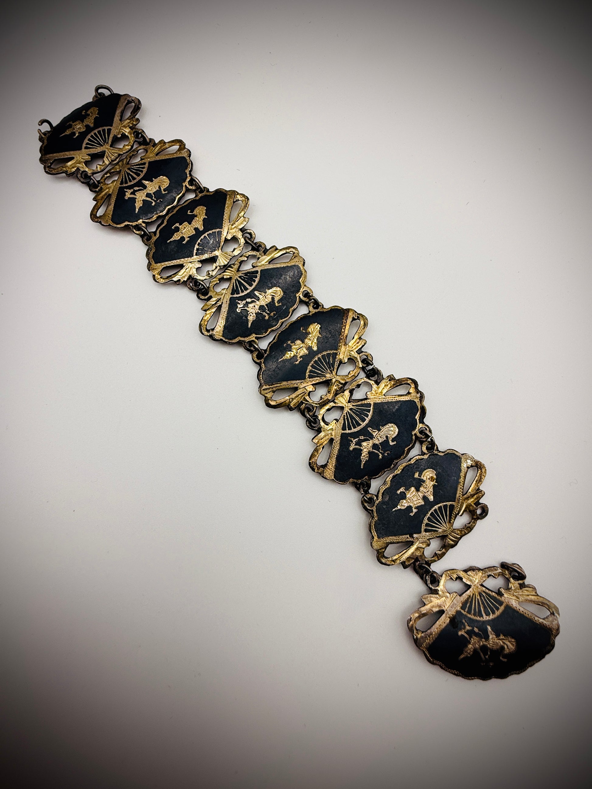 Vintage Siam Niello Lot – Compact, Bracelet (Repair), & 2 Brooches