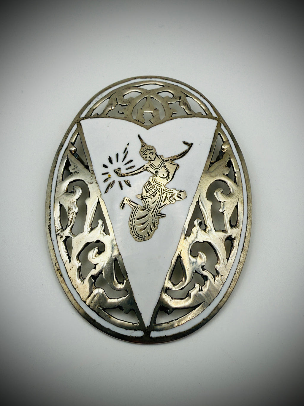 Vintage Siam Niello Lot – Compact, Bracelet (Repair), & 2 Brooches