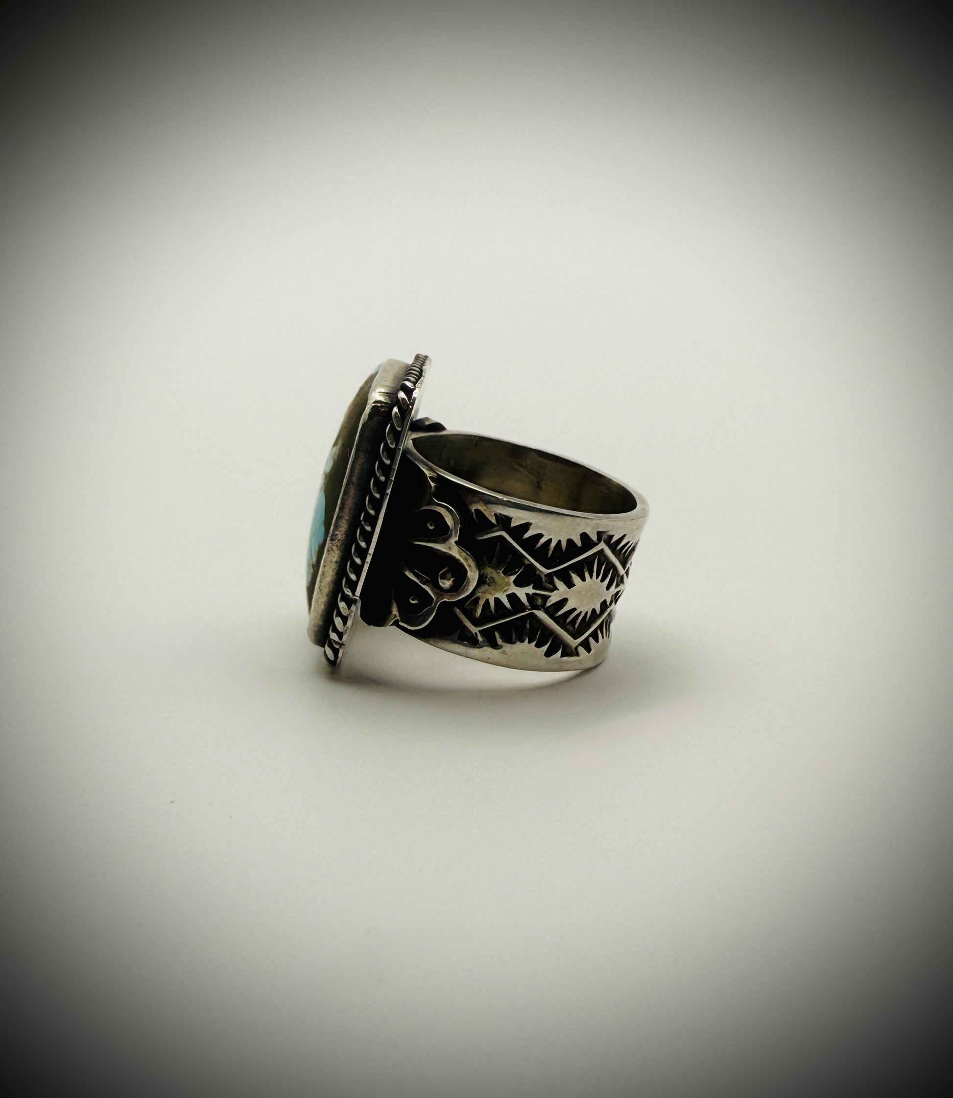 Sunshine Reeves Navajo Sterling Ring | Sz 7 | 19g