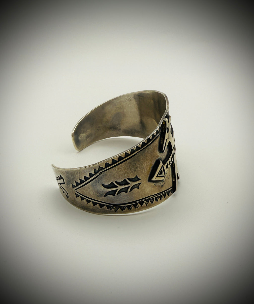 Vintage Navajo-Style Sterling 925 Harvey-Style Deer & Arrows Cuff 7" (50g)