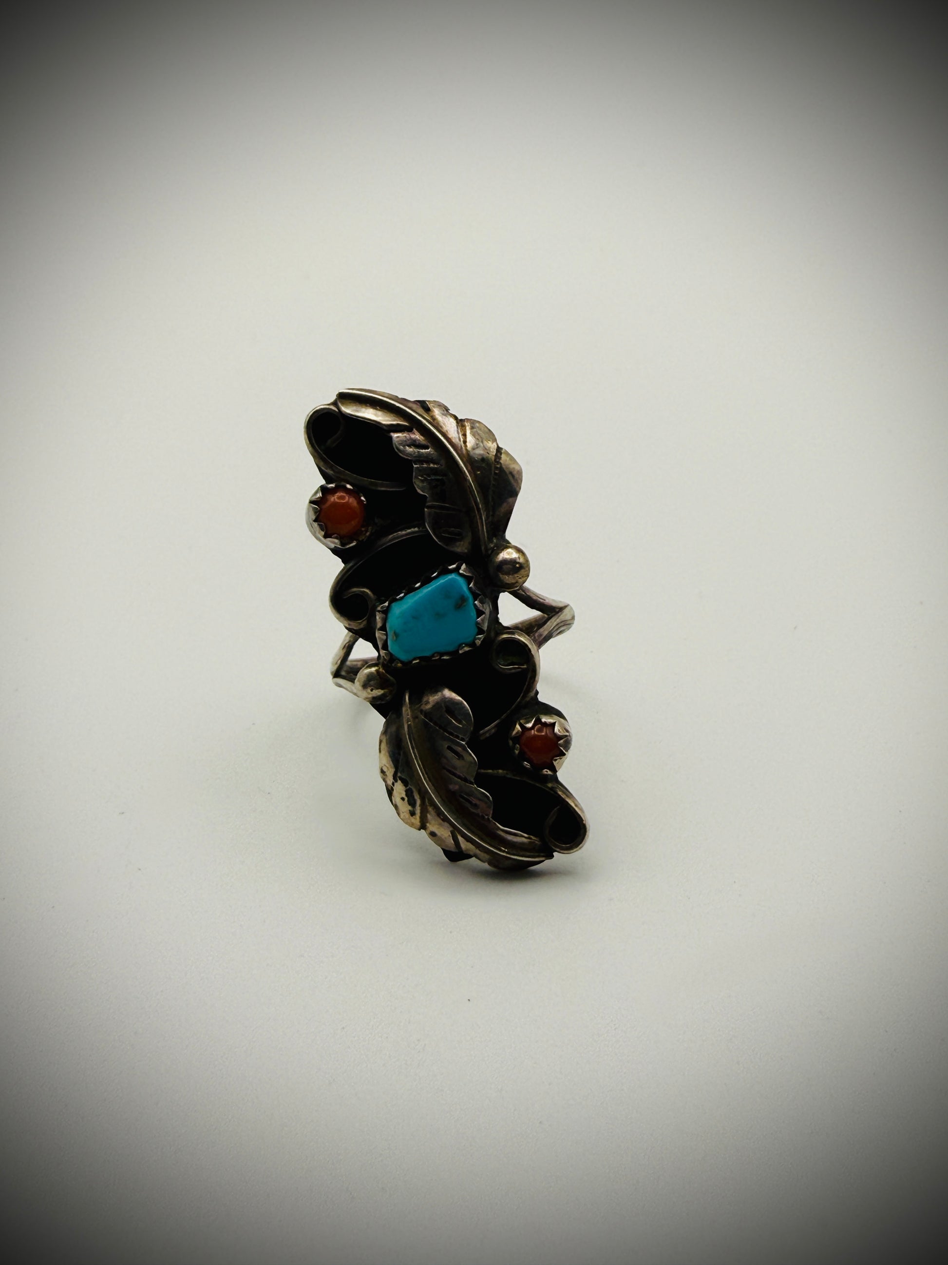 Vintage Sterling Turquoise & Coral Leaf Ring • Size 5 • 1.25" Face • 5g