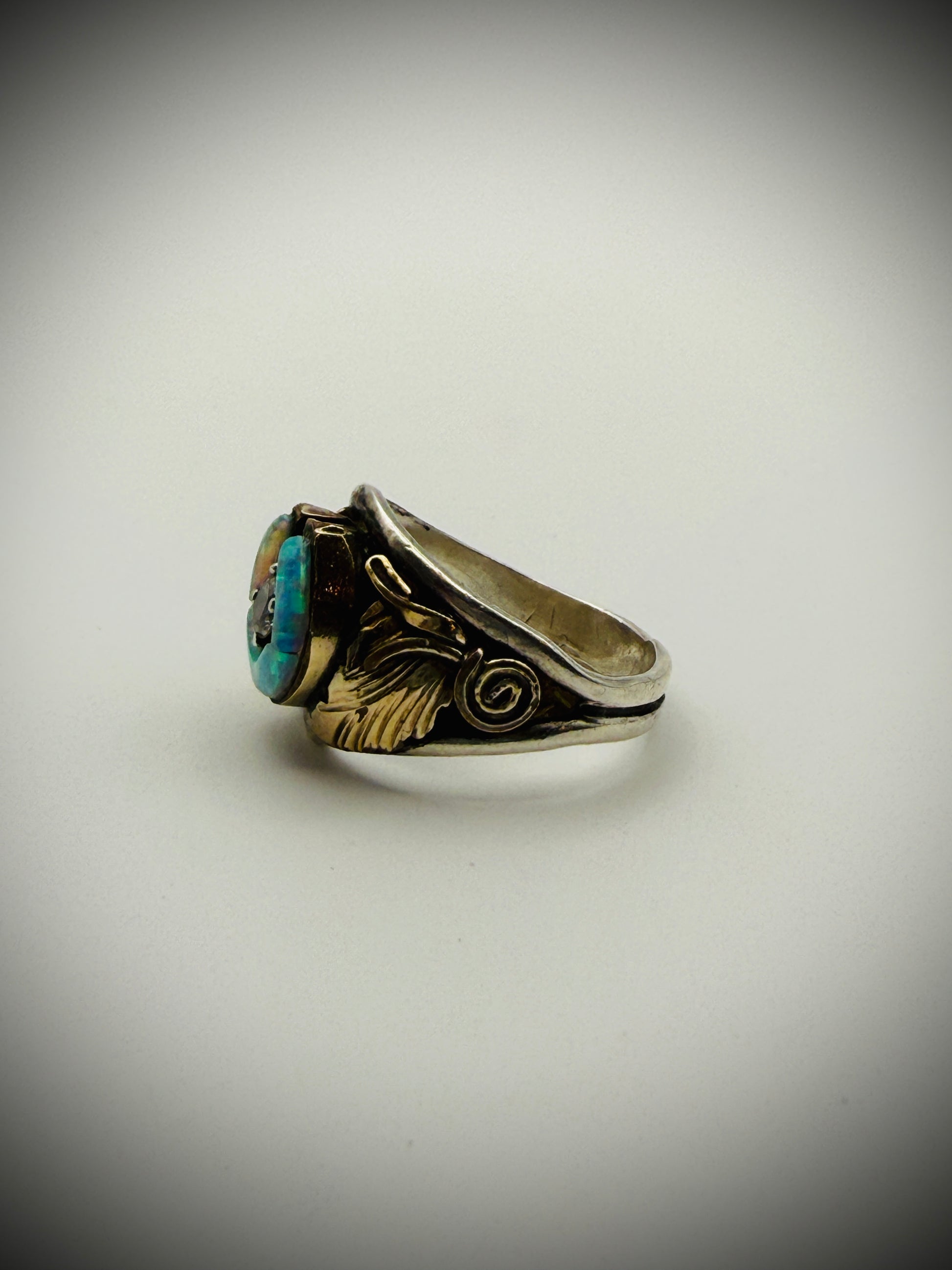Vintage Silver Ray Navajo Sterling Horseshoe Ring w/ Opal Inlay – Size 8
