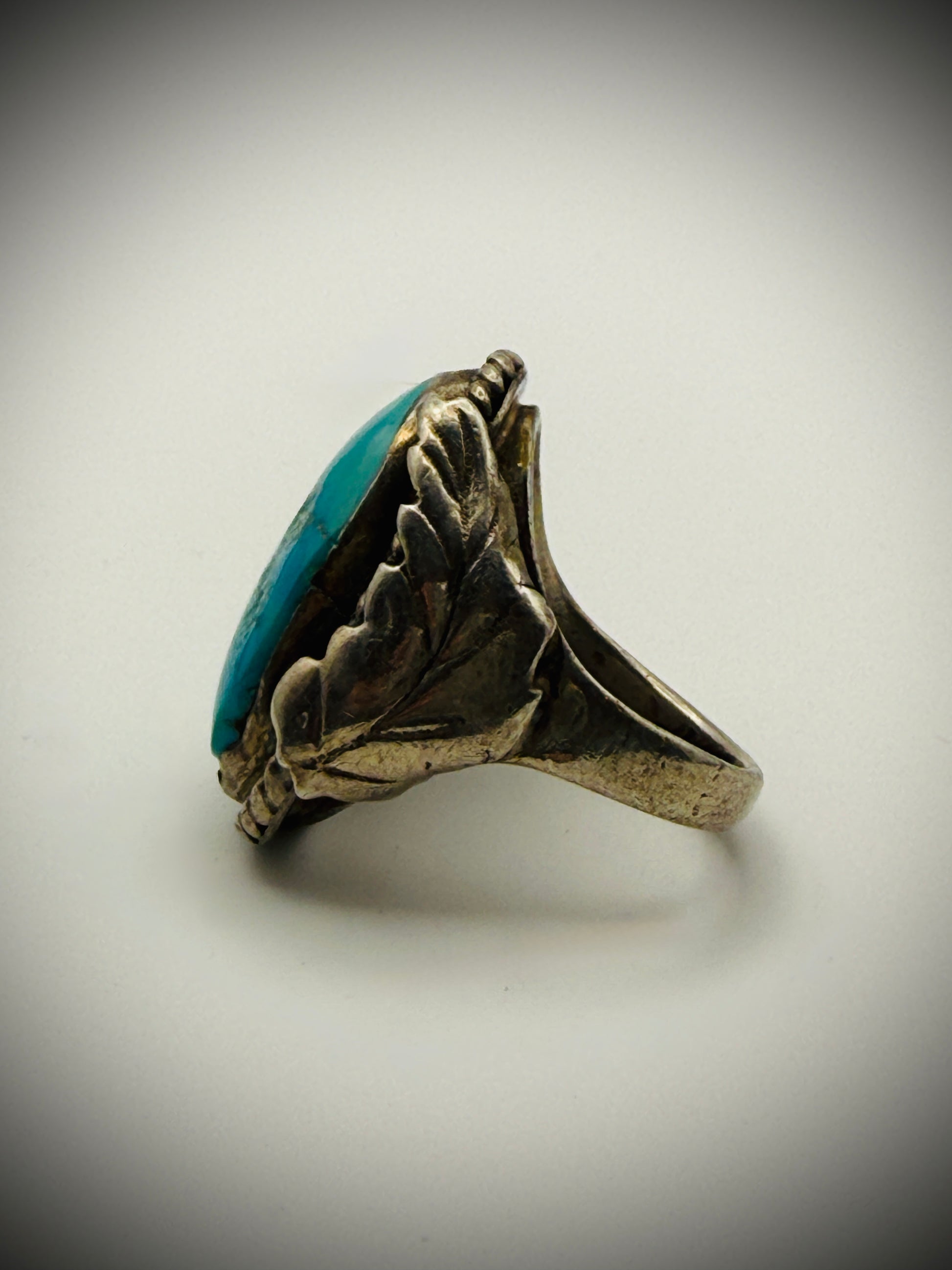 Substantial Vintage Navajo Sterling & Turquoise Statement Ring – Size 8.5, 23g