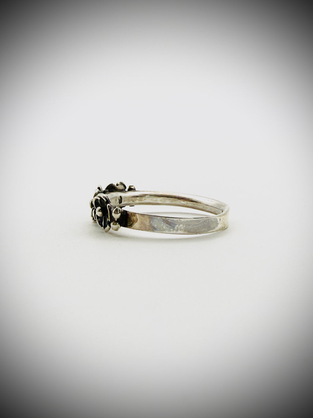 Sterling Silver Floral Band Ring – Size 7.75