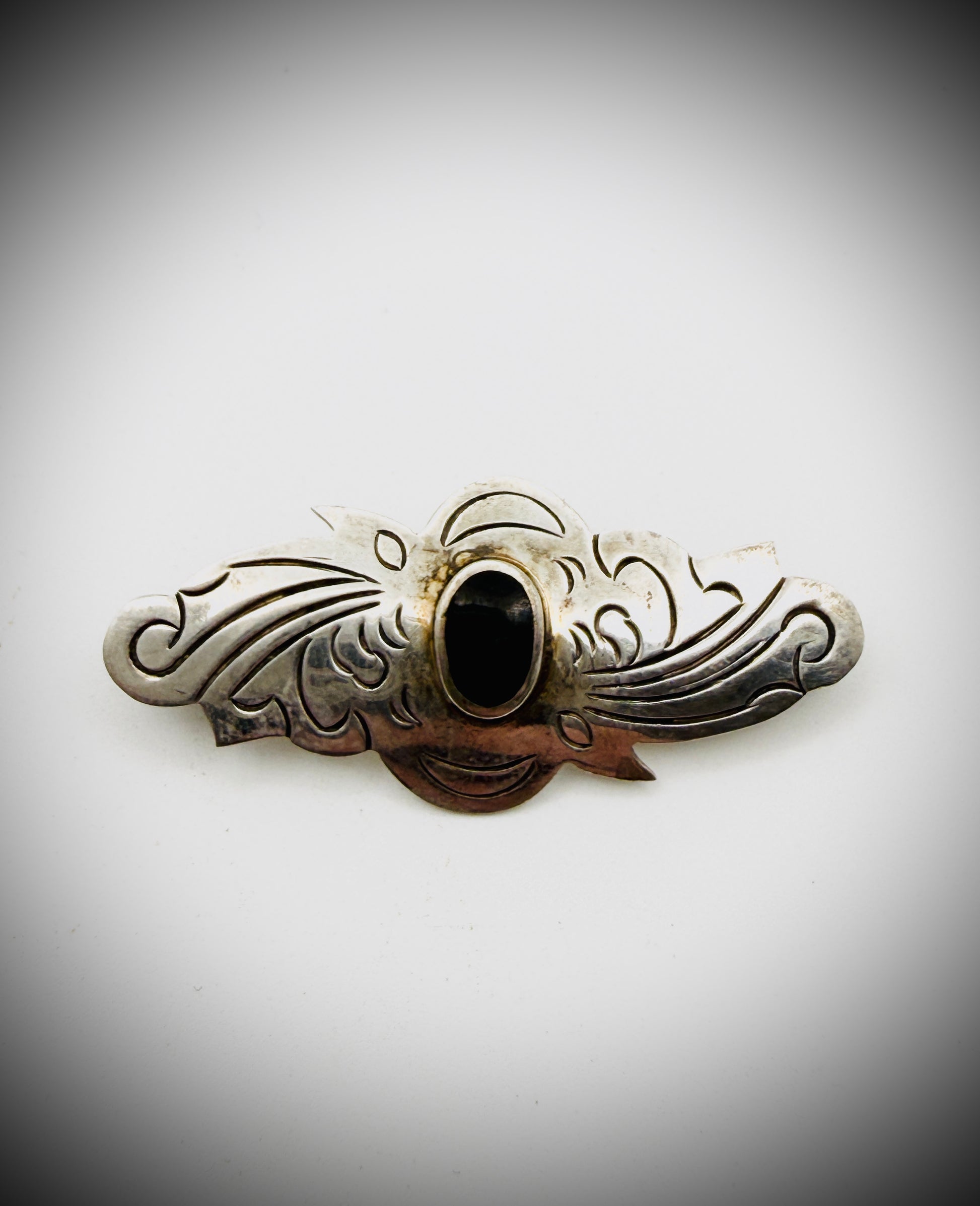 Vintage Mexico 925 Sterling Black Onyx Scroll Brooch Pin