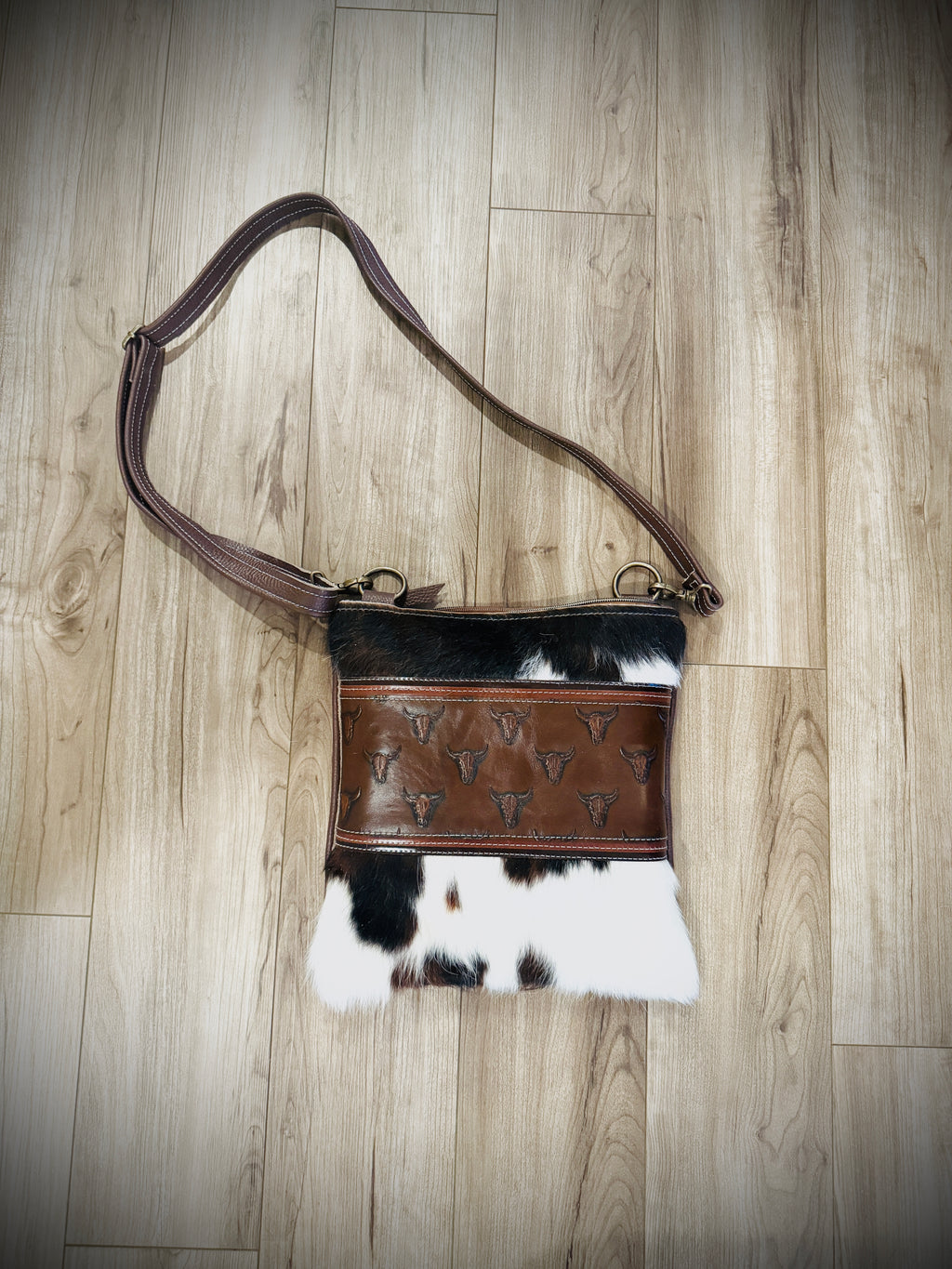 DCD “Shania” Tricolor Cowhide + Buffalo Skull Leather Crossbody | NWOT