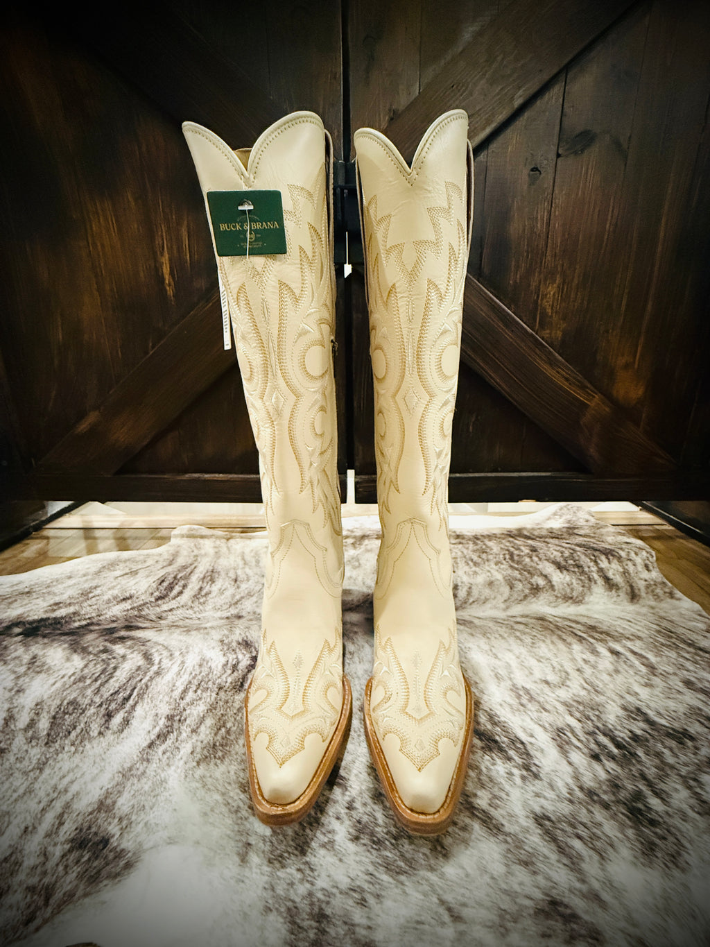 BUCK & BRANA SAMIRA IVORY TALL BOOTS SZ 7.5 NWT