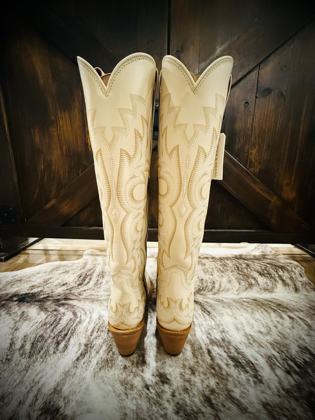 BUCK & BRANA SAMIRA IVORY TALL BOOTS SZ 7.5 NWT