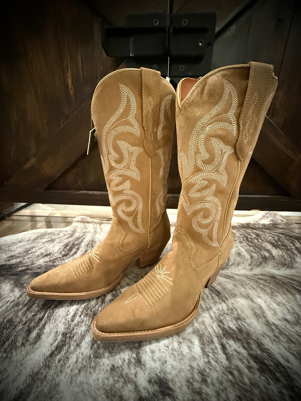 BUCK & BRANA TESSA BEIGE TALL WESTERN BOOTS NWT SIZE 7.5