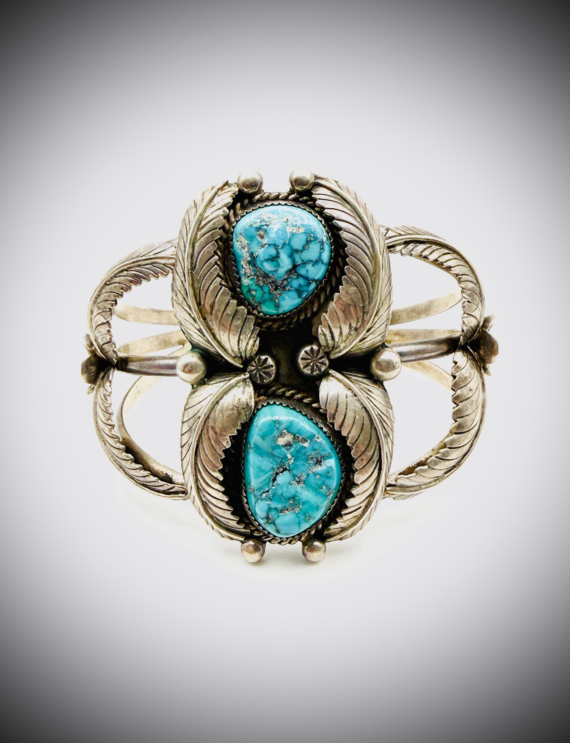 VINTAGE NAVAJO STERLING TURQUOISE CUFF BRACELET "LS" 51G