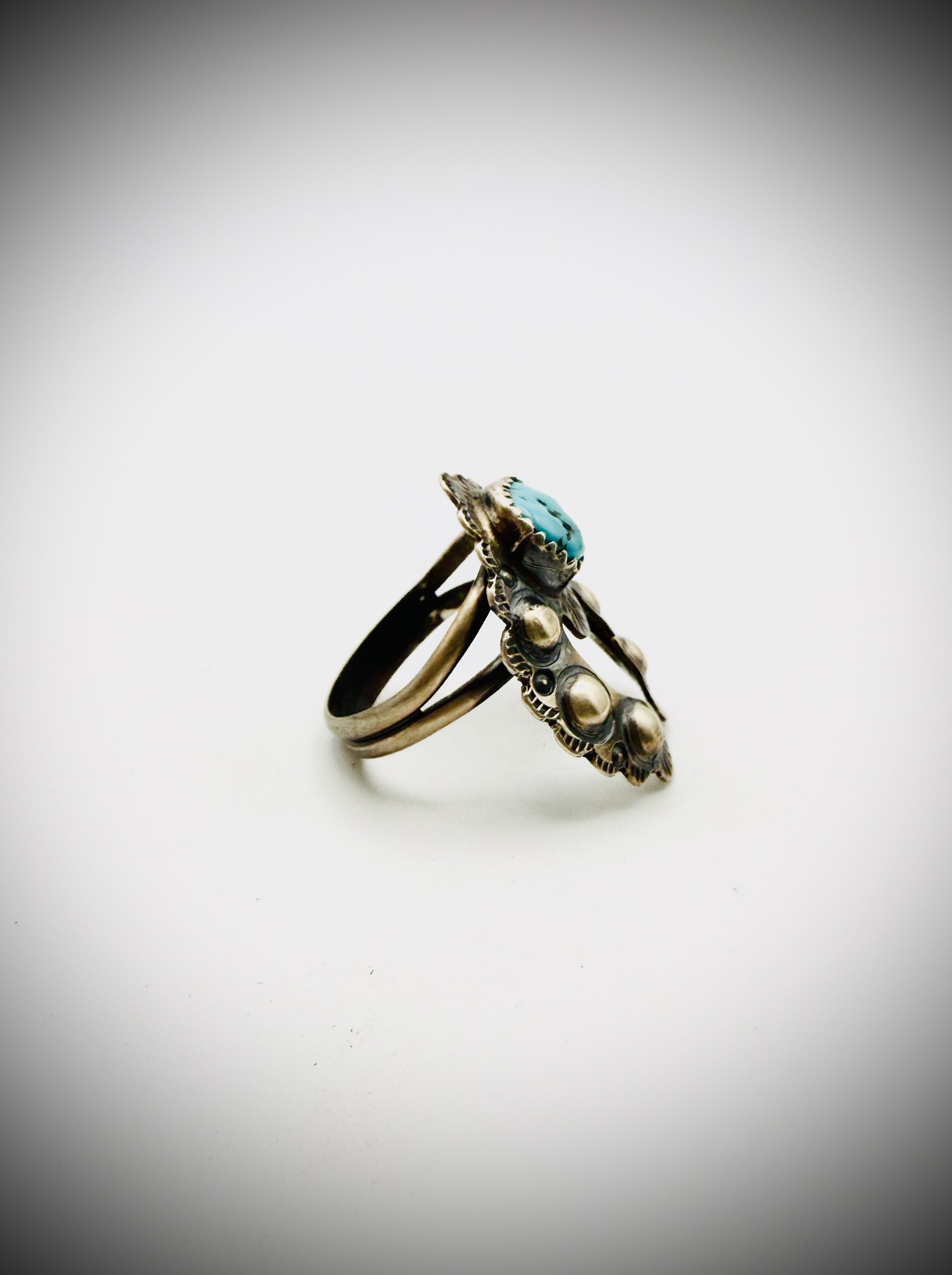 T. YAZZIE NAVAJO STERLING TURQUOISE NAJA RING SIZE 8.5